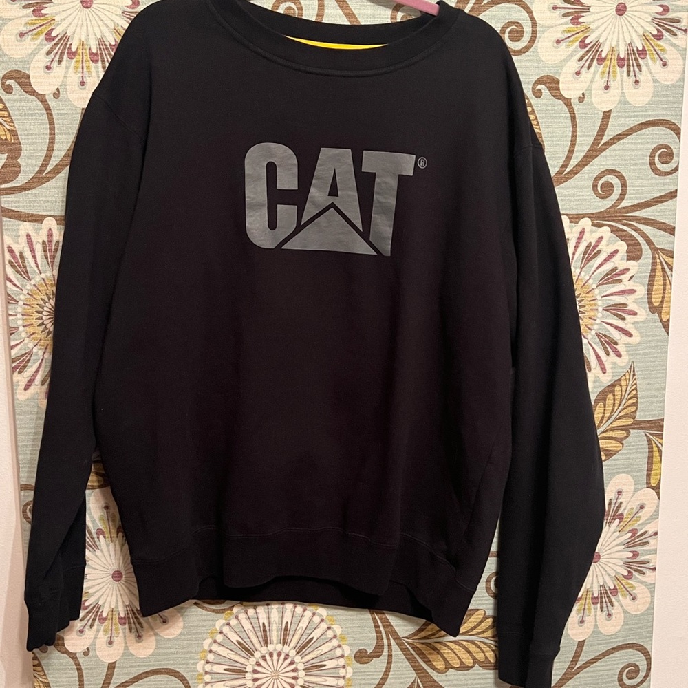 Caterpillar black crewneck XL